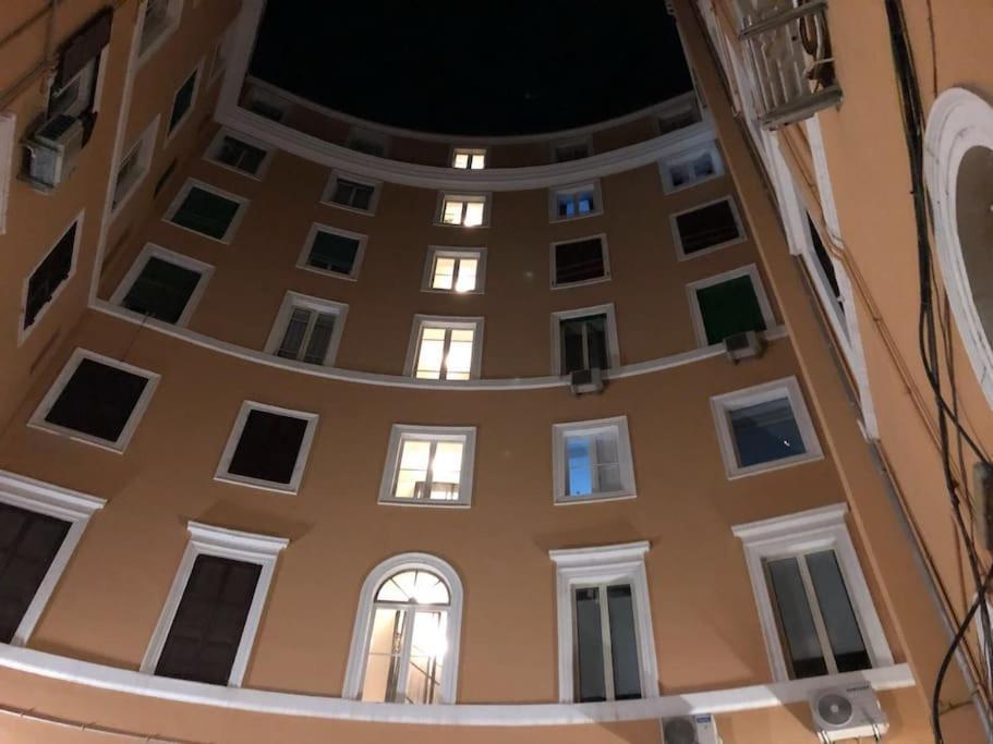 Casa Benso - Near Vatican City And Navona Square Рим Экстерьер фото